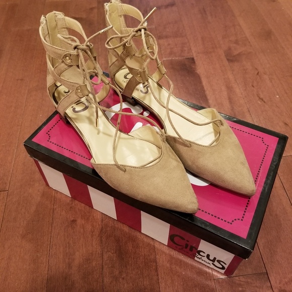 Circus by Sam Edelman Pointy Toed Flat Sandals - Picture 2 of 7